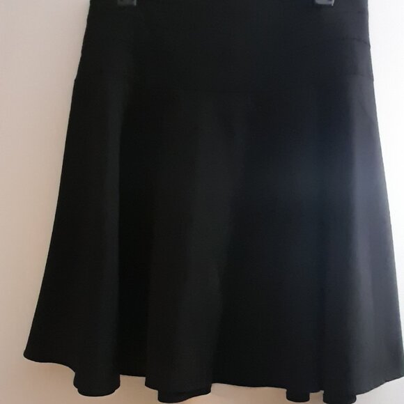 Flared black skirt - Picture 1 of 1